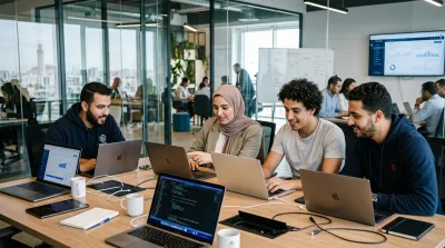 Jeunes professionnels dans un incubateur tech